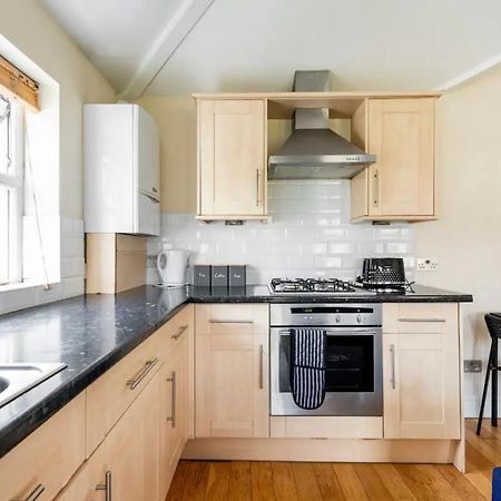 Lovely 3-Bed 20 Minutes To Central Лондон Екстер'єр фото